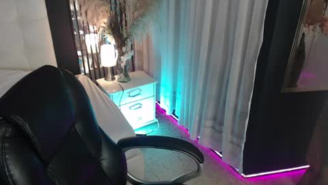 LIA online show from April 4, 3:31 pm