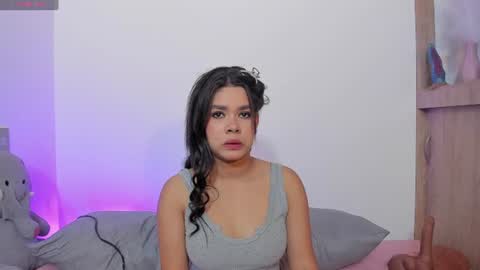 Snapshot of tianaglow44 chatting on June 19, 12:09 pm T I A N A online show from June 19, 12:09 pm