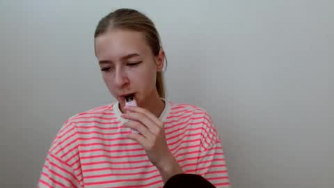 Tiara online show from July 3, 11:49 am