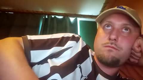 tieduphero online show from May 11, 4:37 pm