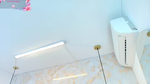 Snapshot of tifanibrown chatting on February 10, 12:09 pm Tifani brown online show from February 10, 12:09 pm