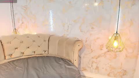 Snapshot of tifanibrown chatting on February 14, 12:13 pm Tifani brown online show from February 14, 12:13 pm