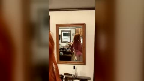 tiffanycase384727 online show from August 3, 3:38 am