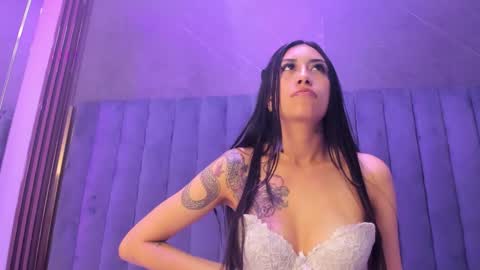 TiffanyDream8 online show from February 11, 10:26 pm