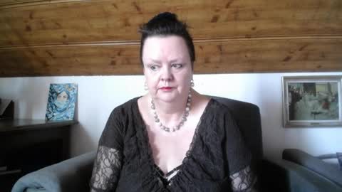 Snapshot of tiffanymature chatting on May 6, 7:13 am TiffanyMature online show from May 6, 7:13 am