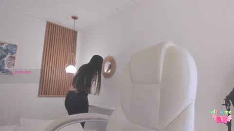 Tiffany online show from February 9, 12:09 pm