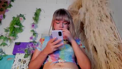 tiffanyy_deluxe online show from January 10, 2:08 pm