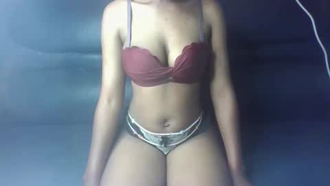 Tiffyblue online show from May 5, 1:46 am