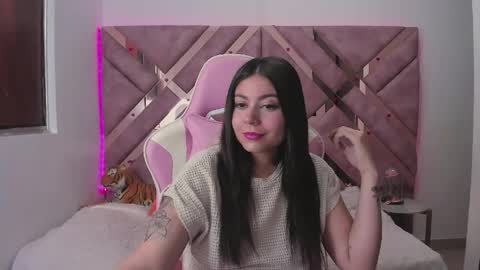 Ana online show from May 21, 3:52 pm