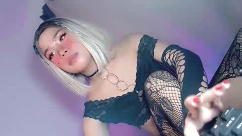 tight_elliana online show from November 19, 6:46 am