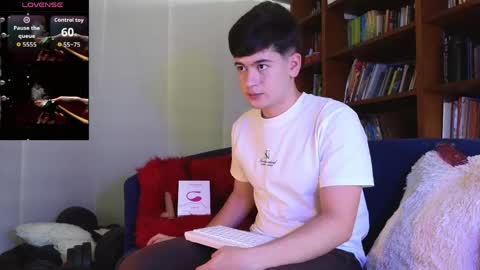 Camilo online show from April 20, 8:10 pm