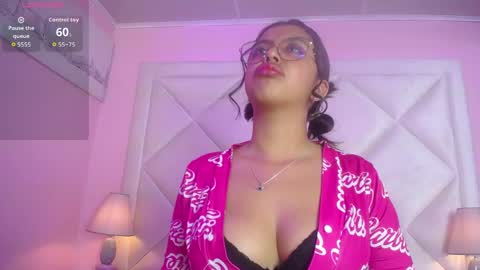 Snapshot of tina_monroee chatting on May 29, 5:27 am Tinaa online show from May 29, 5:27 am