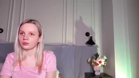 tinasiner online show from February 9, 4:50 pm