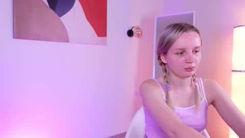 tinasiner online show from November 4, 2:49 pm