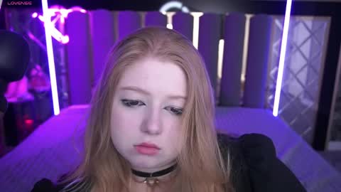 TinkerrBelll online show from April 11, 7:07 pm