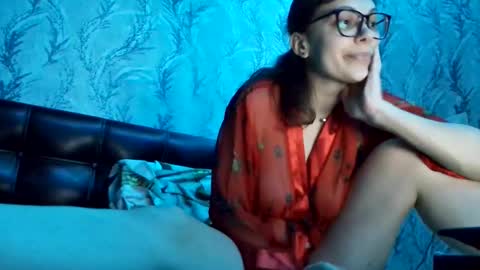 Snapshot of tinna07 chatting on June 6, 10:03 pm tinna07 online show from June 6, 10:03 pm