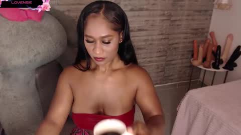 Tinna Goddess online show from December 20, 2:57 pm