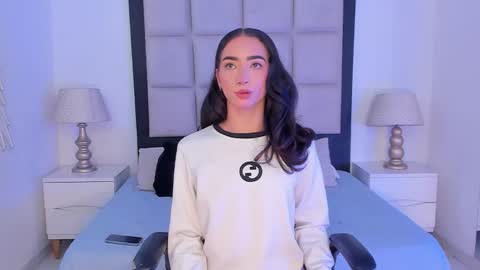 Thomm  Independent Model online show from January 8, 4:04 am