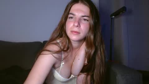 Snapshot of tinyheat chatting on June 13, 12:30 am Tiny online show from June 13, 12:30 am