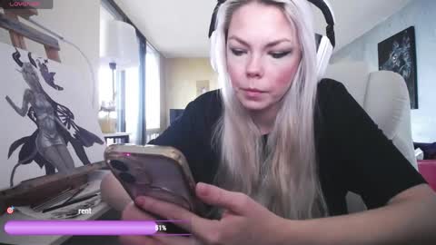 stage Kylie Sinner  brand CLITBAIT online show from March 30, 8:21 pm