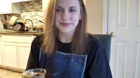 tinywithtiddies online show from December 16, 12:54 pm