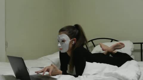 Tinks online show from April 11, 11:31 pm