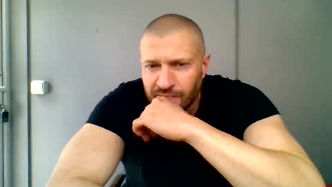 titan_heart online show from June 23, 7:17 am