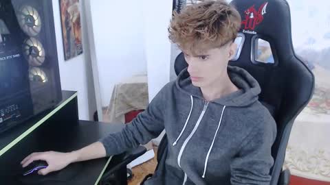 David online show from February 25, 9:57 pm