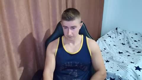 todhorny987 online show from March 2, 5:19 am