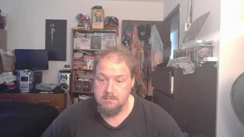 Toede online show from April 23, 4:42 pm