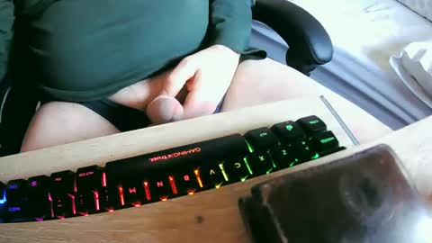 Snapshot of toloneo1 chatting on February 24, 7:33 am toloneo1 online show from February 24, 7:33 am