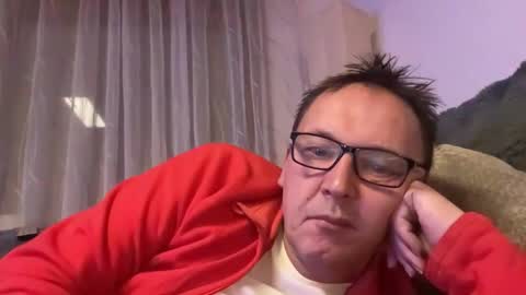 Tom online show from January 10, 9:16 pm