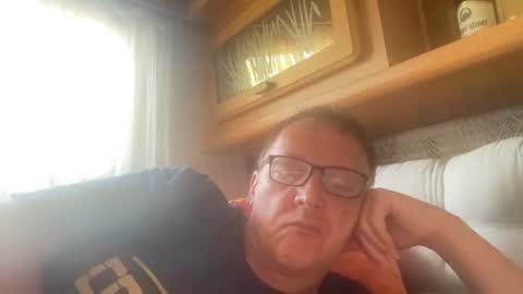 Snapshot of tom6644 chatting on July 18, 8:40 am Tom online show from July 18, 8:40 am