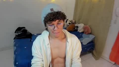 Tom Blue online show from February 6, 12:19 pm