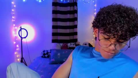 Tom Blue online show from April 8, 12:10 am