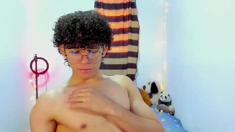 Tom Blue online show from April 19, 3:55 pm