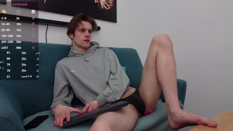 tom online show from January 30, 11:02 pm