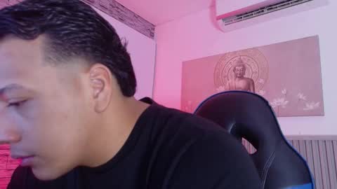 Tom muscle1 online show from March 9, 11:58 am