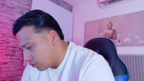 Tom muscle1 online show from March 28, 12:05 pm