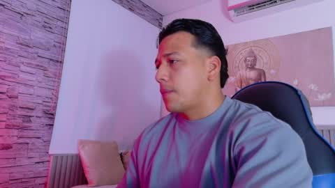 Tom muscle1 online show from April 9, 11:59 am