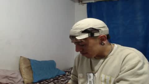 tomas_turbado_ online show from July 25, 5:49 am