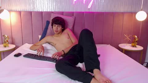 Tomm online show from December 1, 10:43 pm