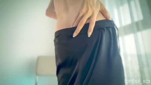 Snapshot of tomboi_xcx chatting on July 8, 7:07 pm tomboiii online show from July 8, 7:07 pm