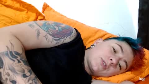 Snapshot of tomboyblue chatting on January 30, 8:53 pm Blue online show from January 30, 8:53 pm