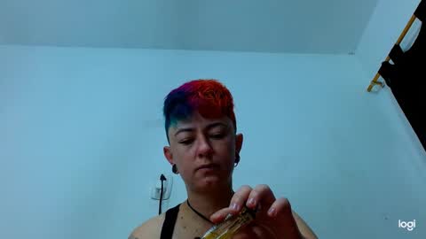 Snapshot of tomboyblue chatting on February 5, 12:38 pm Blue online show from February 5, 12:38 pm