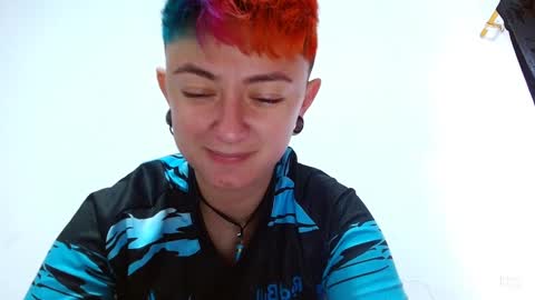 Snapshot of tomboyblue chatting on February 5, 3:52 pm Blue online show from February 5, 3:52 pm