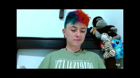 Snapshot of tomboyblue chatting on February 9, 3:11 am Blue online show from February 9, 3:11 am