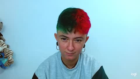 Snapshot of tomboyblue chatting on February 22, 4:07 am Blue online show from February 22, 4:07 am