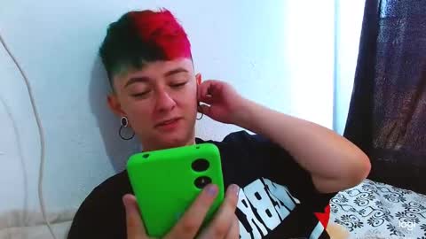 Snapshot of tomboyblue chatting on February 23, 4:02 pm Blue online show from February 23, 4:02 pm