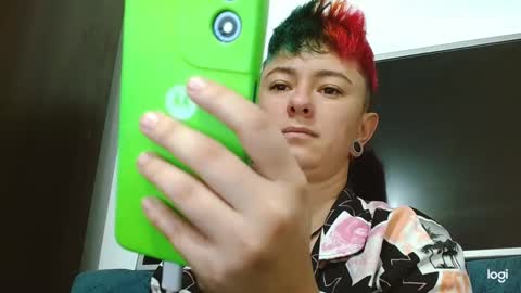 Snapshot of tomboyblue chatting on February 26, 3:52 pm Blue online show from February 26, 3:52 pm